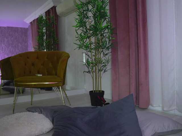 MyaBlack's BongaCams show and profile