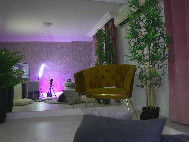 MyaBlack's BongaCams show and profile