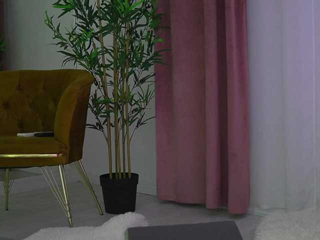 Sex chat gratuit in direct cu MyaBlack pe BongaCams