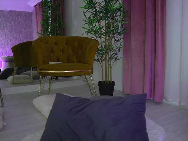 MyaBlack's BongaCams show and profile