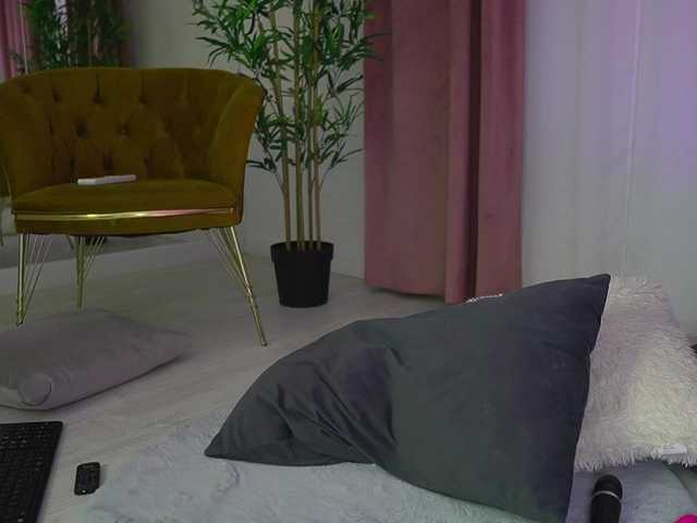 Sex chat gratuit in direct cu MyaBlack pe BongaCams