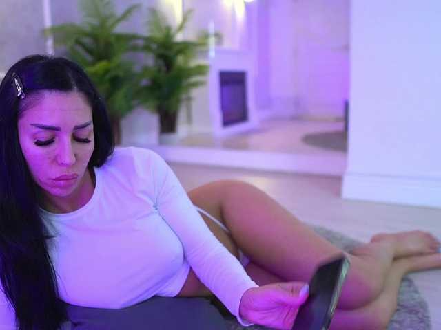 Sex chat gratuit in direct cu MyaBlack pe BongaCams