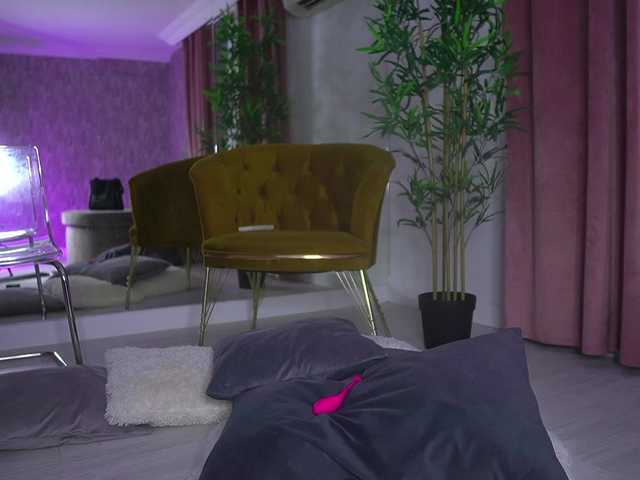 MyaBlack's BongaCams show and profile