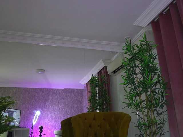 MyaBlack's BongaCams show and profile