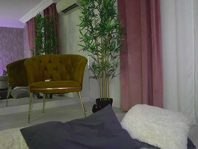 MyaBlack's BongaCams show and profile