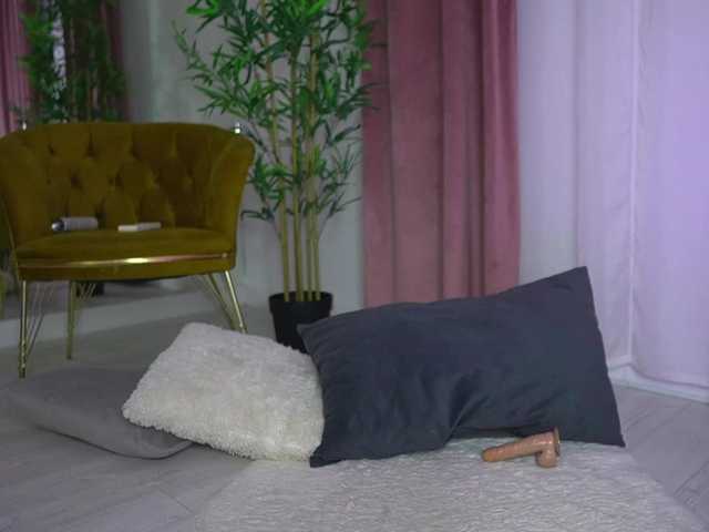 Sex chat gratuit in direct cu MyaBlack pe BongaCams