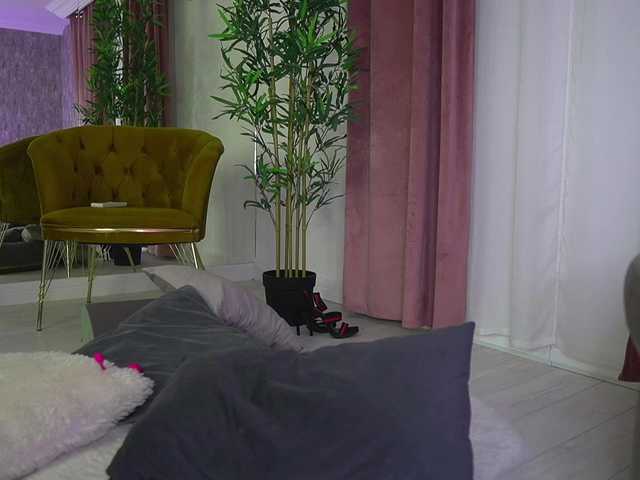 MyaBlack's BongaCams show and profile