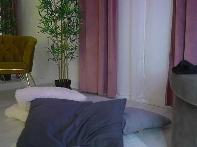 MyaBlack's BongaCams show and profile