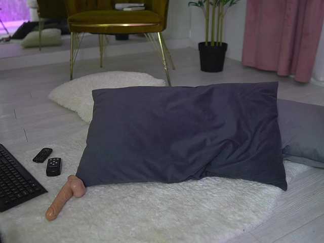 MyaBlack's BongaCams show and profile