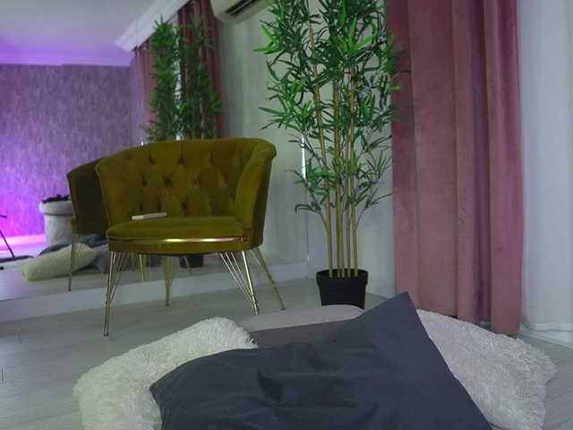 MyaBlack's BongaCams show and profile