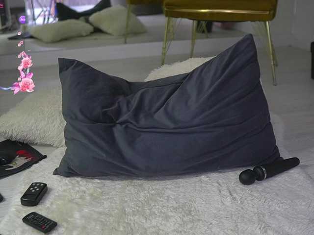 Sex chat gratuit in direct cu MyaBlack pe BongaCams