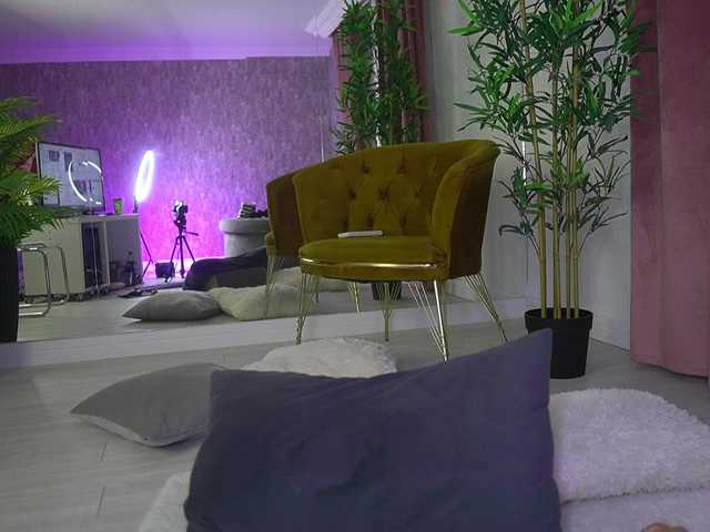 MyaBlack's BongaCams show and profile