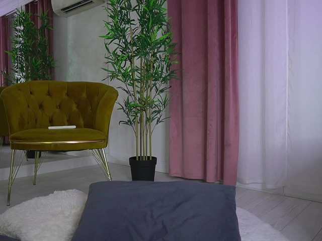 MyaBlack's BongaCams show and profile