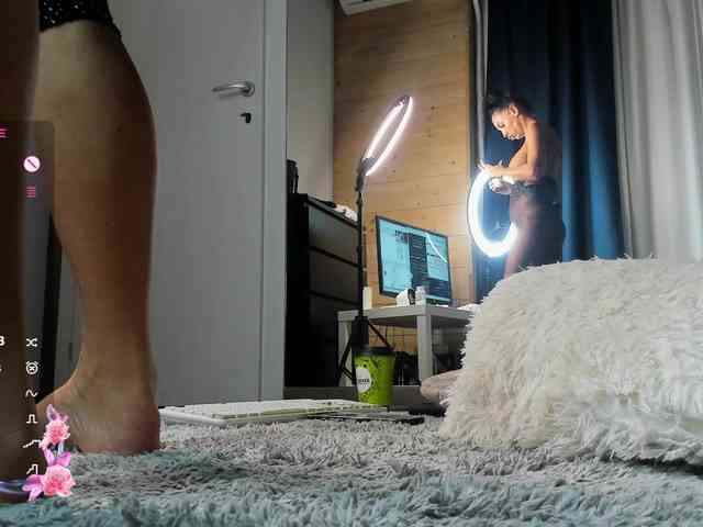 MyaBlack webcam