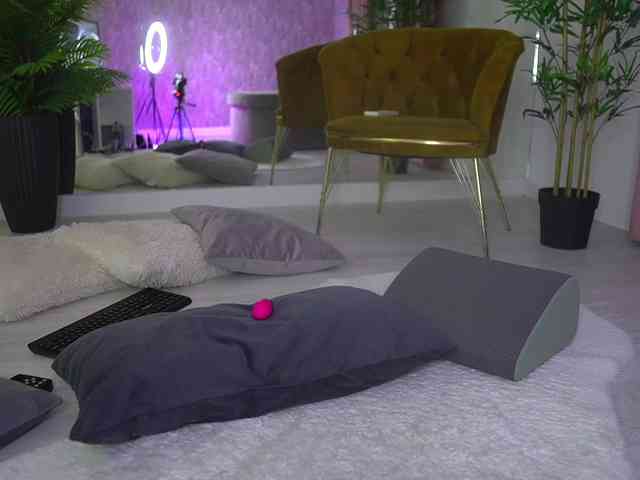 MyaBlack Live Webcam on BongaCams