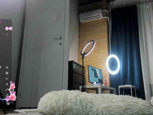 MyaBlack webcam
