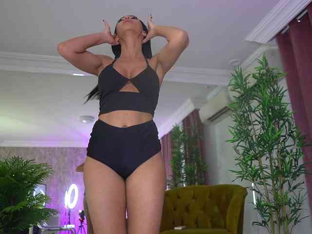 MyaBlack Live Webcam on BongaCams