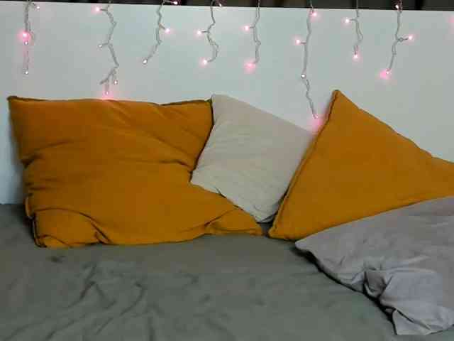 IninityKitty webcam