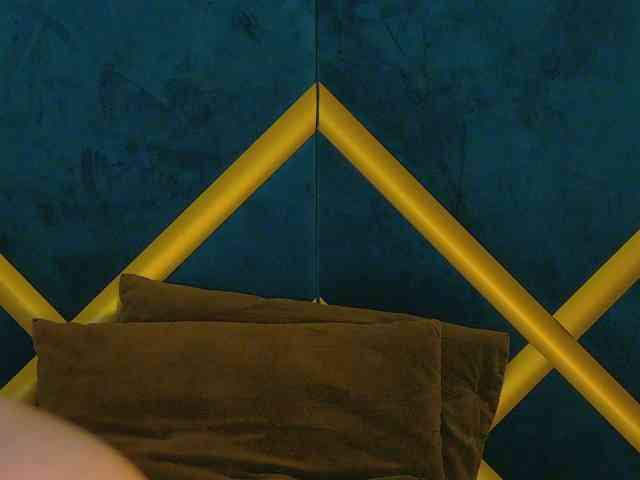 ArielQuinn webcam