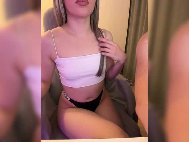 molochnaya000 from BongaCams
