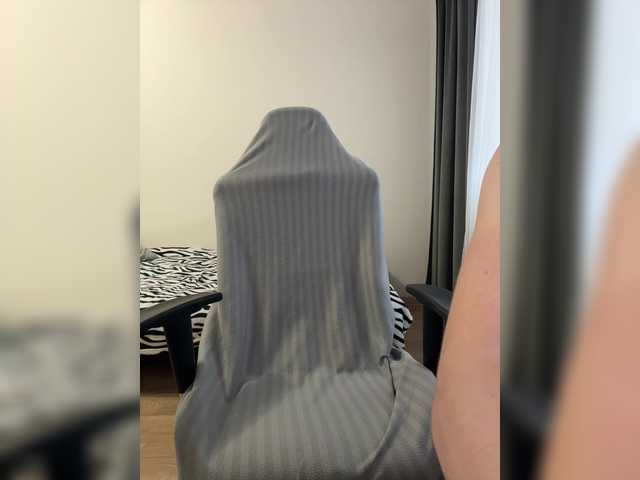 The luscious Molochnaya000 wants you to fuck their physique now! molochnaya000 from BongaCams