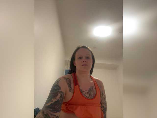 QueenReesh live cam