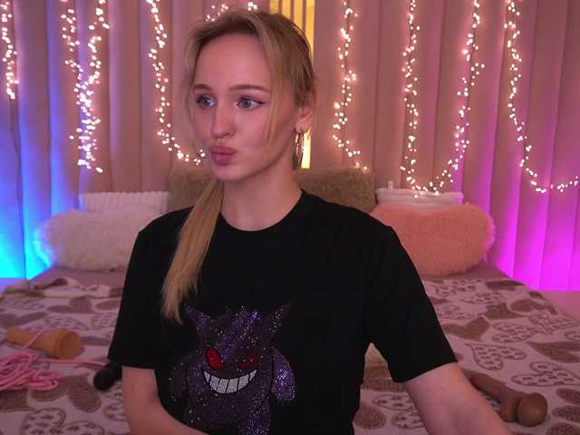 LylaNimfa's BongaCams show and profile