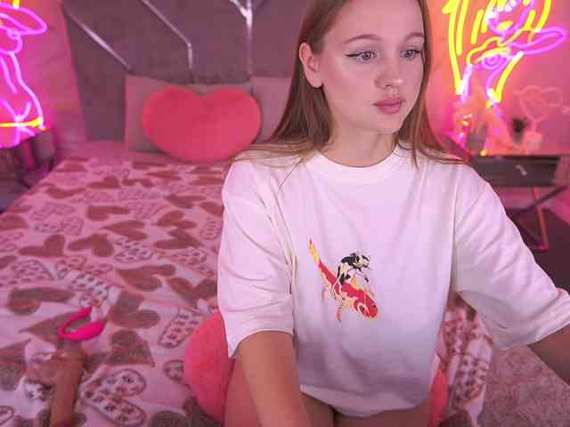 LylaNimfa webcam