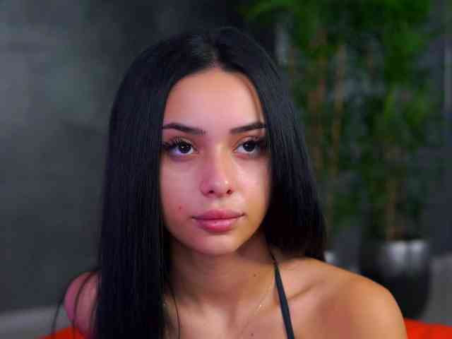 CherrySelena webcam