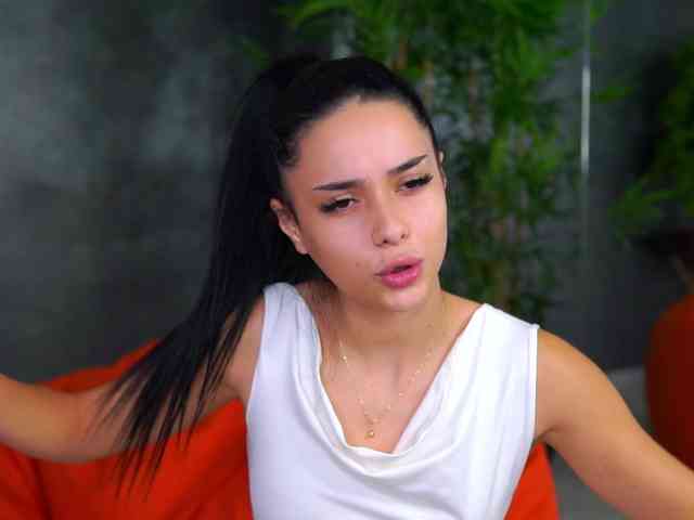 CherrySelena webcam