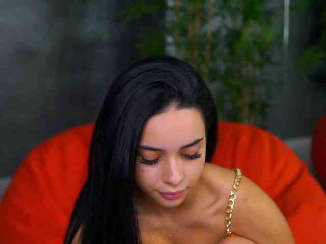 CherrySelena webcam