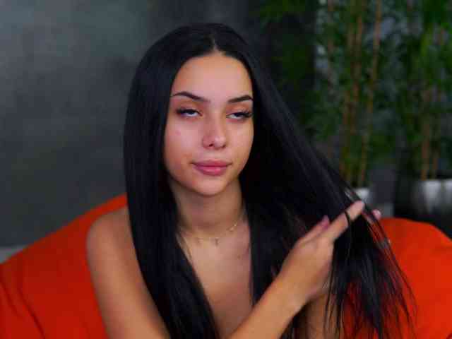 CherrySelena webcam