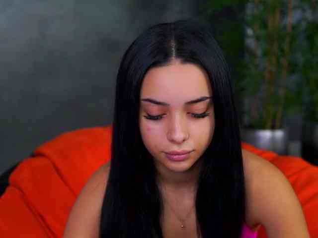 CherrySelena webcam