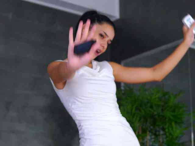 CherrySelena webcam