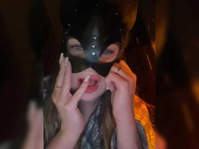 missisMilli's BongaCams show and profile