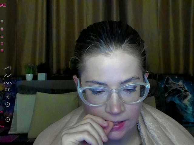 Preview of aliciafolow009