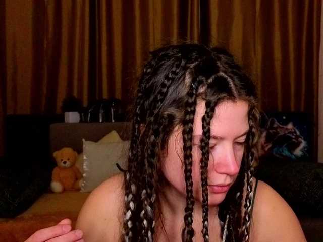 Aliciafolow009's BongaCams show and profile