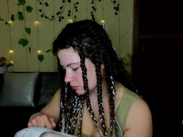 Aliciafolow009's BongaCams show and profile