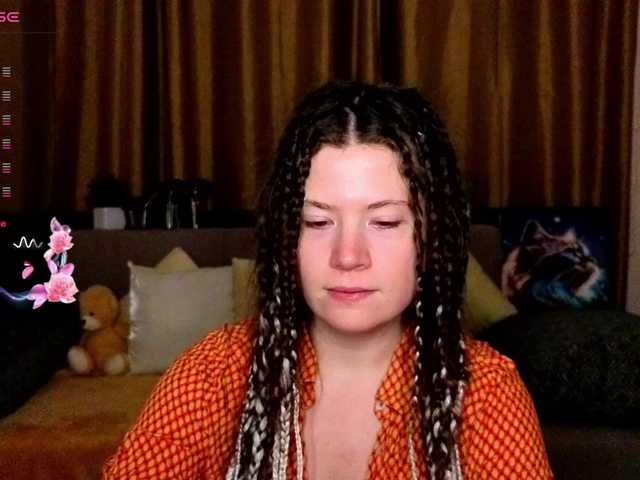 Aliciafolow009's BongaCams show and profile