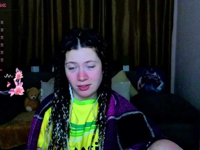 Aliciafolow009's BongaCams show and profile