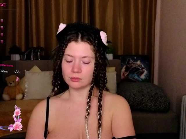 Aliciafolow009's BongaCams show and profile