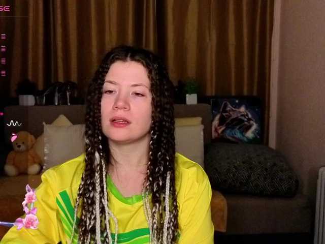 Aliciafolow009's BongaCams show and profile