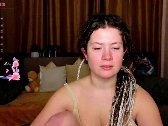 Aliciafolow009's BongaCams show and profile