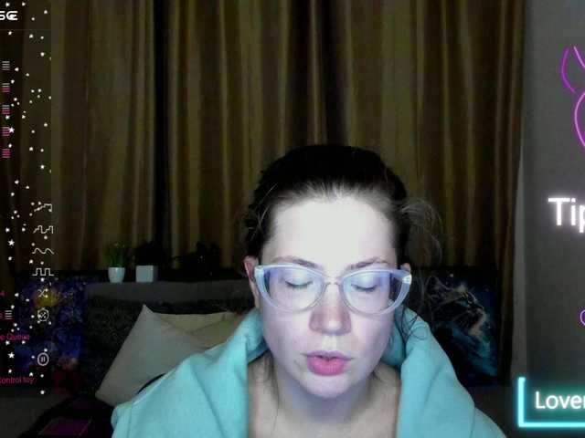 Explore naked performer Aliciafolow009 Aliciafolow009 from BongaCams