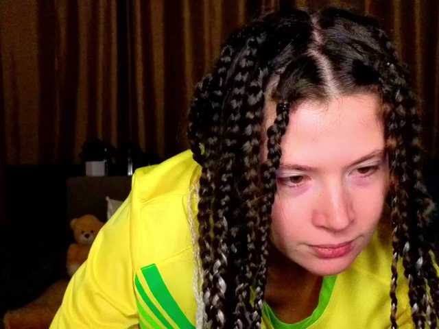 Aliciafolow009's BongaCams show and profile