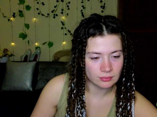 Aliciafolow009's BongaCams show and profile