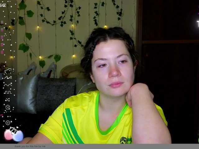 Aliciafolow009's BongaCams show and profile