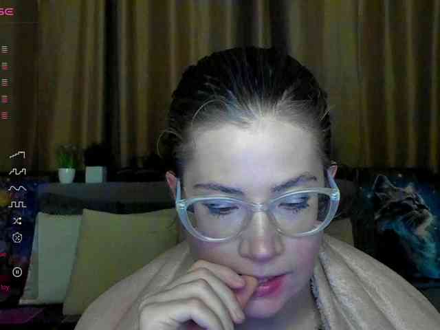 Aliciafolow009 webcam