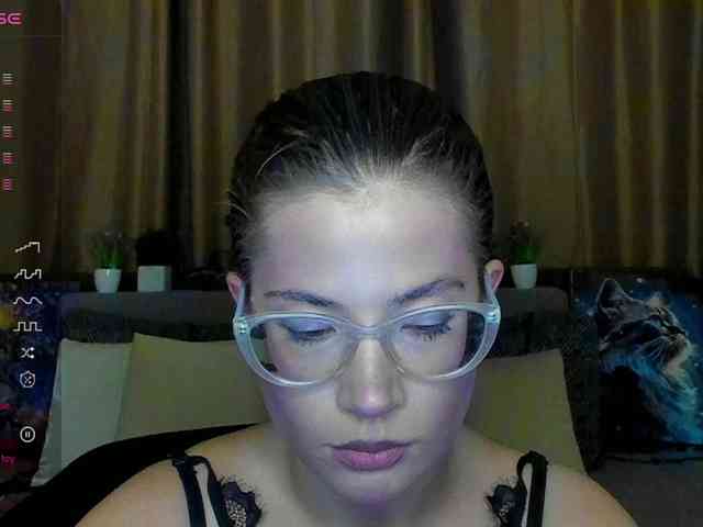 Aliciafolow009 webcam