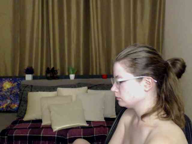 Aliciafolow009 webcam